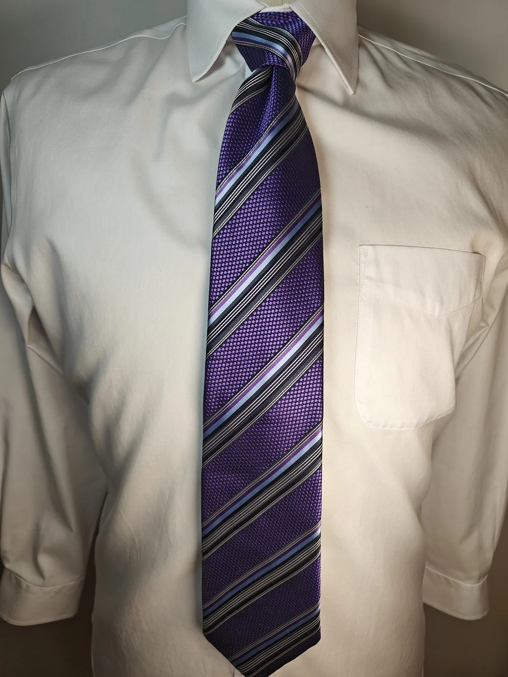 Ermenegildo Zegna Purple Striped 100% Silk Jacquard Tie Made in Italy